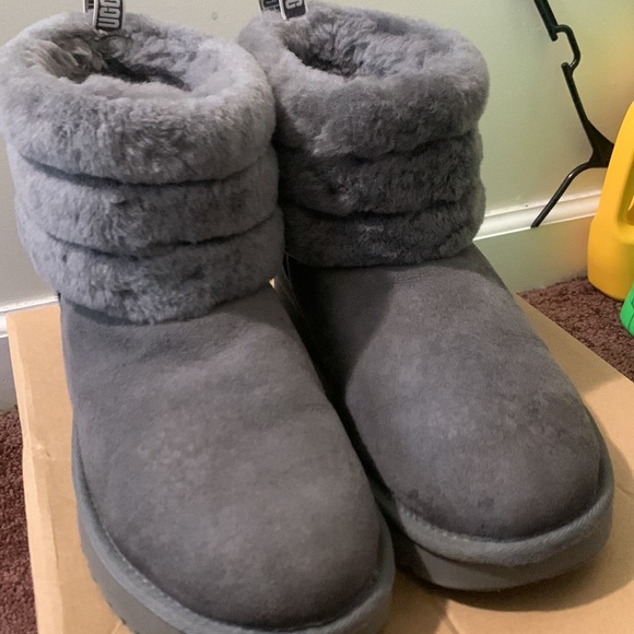 Boots - Picture 3 of 7